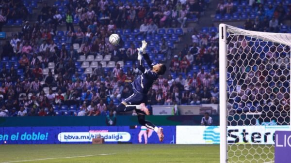 Ricardo Gutierrez gran atajada vs chivas